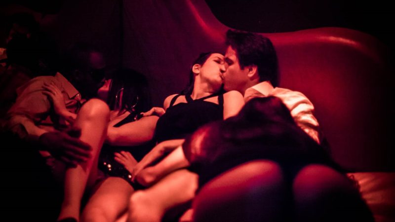 Comment faire en tant qu’homme seul dans un club échangiste ou sur un site libertin ?